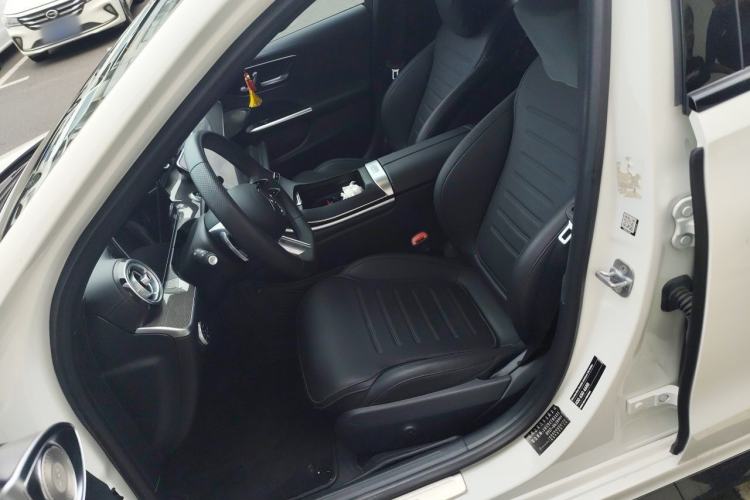 Used Mercedes-Benz C-Class 2024 Facelifted C-Class 260 L Night Edition Sports Version Left Front Seat