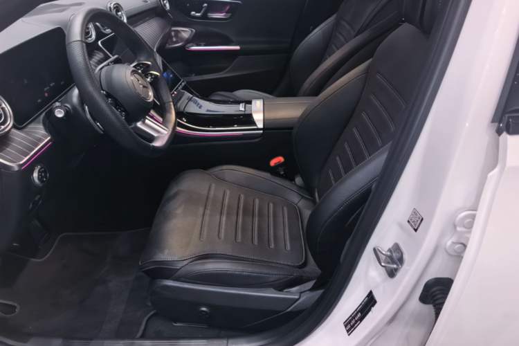Used Mercedes-Benz C-Class 2024 Facelifted C-Class 260 L Night Edition Sports Version Left Front Seat