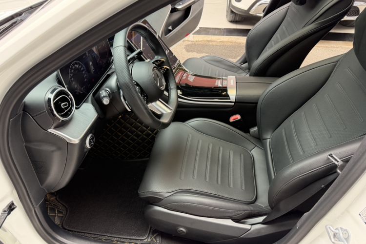 Used Mercedes-Benz C-Class 2024 Restyled C 200 L Sport Edition Left Front Seat