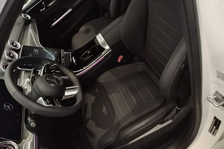 Used Mercedes-Benz C-Class 2024 Restyled C 260 L Sport Edition Left Front Seat
