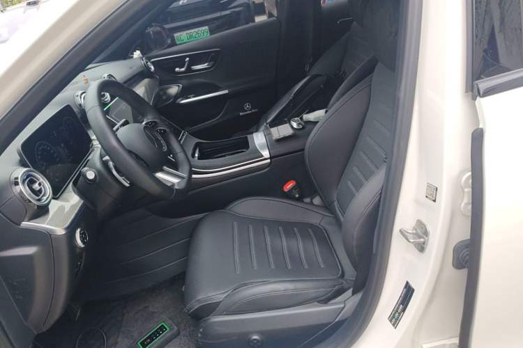 Used Mercedes-Benz C-Class 2024 Facelift C 260 L Night Edition Sport Version Left Front Seat