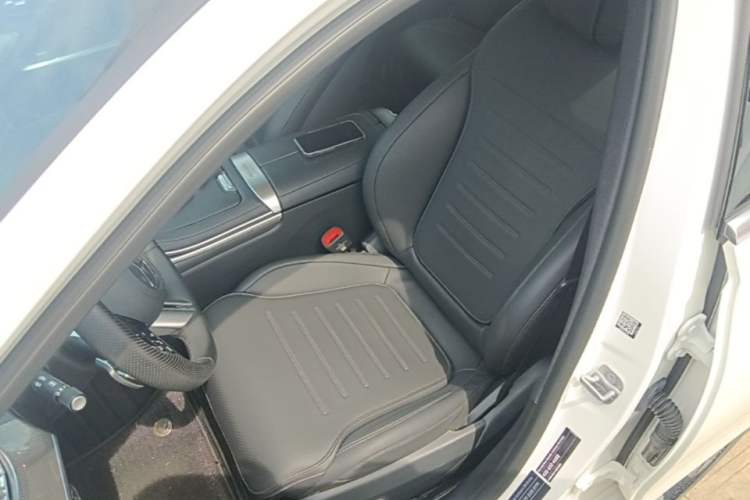 Used Mercedes-Benz C-Class 2024 Restyled C-Class 260 L Sport Edition Left Front Seat