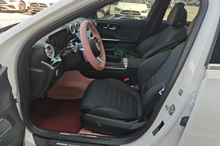 Used Mercedes-Benz C-Class 2024 Restyled C 260 L Sport Edition Left Front Seat