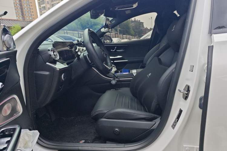 Used Mercedes-Benz C-Class 2024 Facelifted C-Class 260 L Night Edition Sports Version Left Front Seat