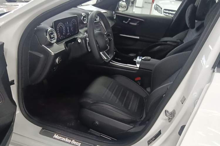 Used Mercedes-Benz C-Class 2024 C 260 L Sport Edition Left Front Seat