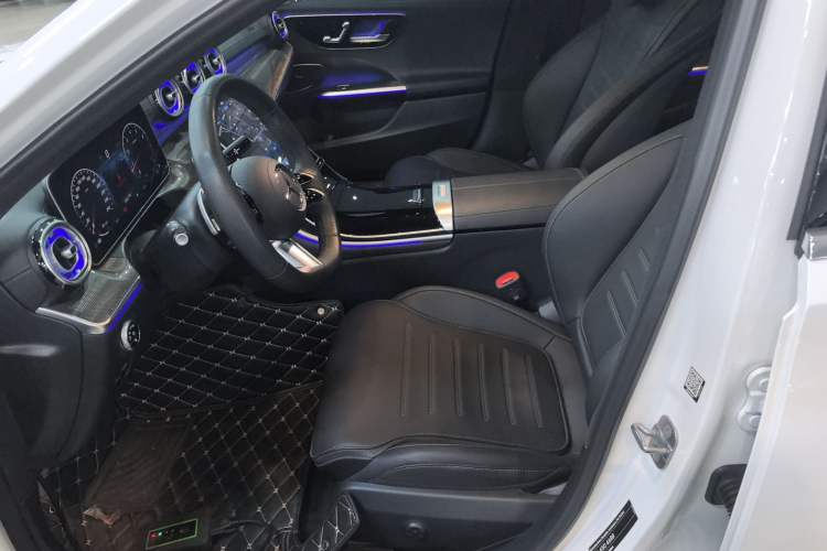 Used Mercedes-Benz C-Class 2024 Restyled C 260 L Sport Edition Left Front Seat