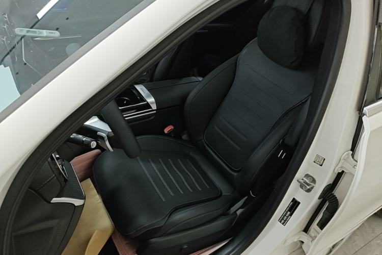 Used Mercedes-Benz C-Class 2024 C 200 L Sport Edition Left Front Seat