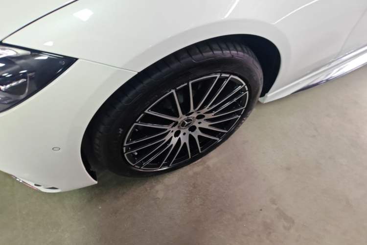 Used Mercedes-Benz C-Class 2024 Restyled C 260 L Sport Edition Left Front Wheel Hub