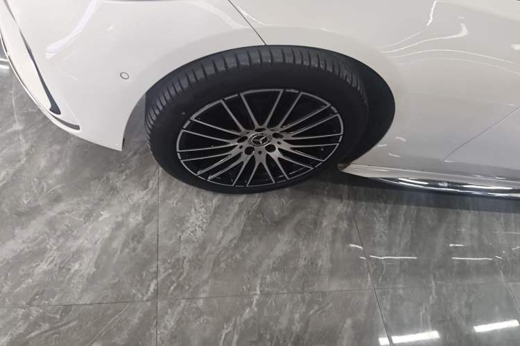 Used Mercedes-Benz C-Class 2024 Restyled C 260 L Sport Edition Left Front Wheel Hub