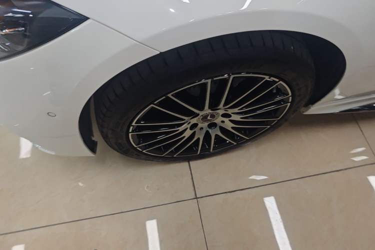 Used Mercedes-Benz C-Class 2024 Restyled C-Class 260 L Sport Edition Left Front Wheel Hub
