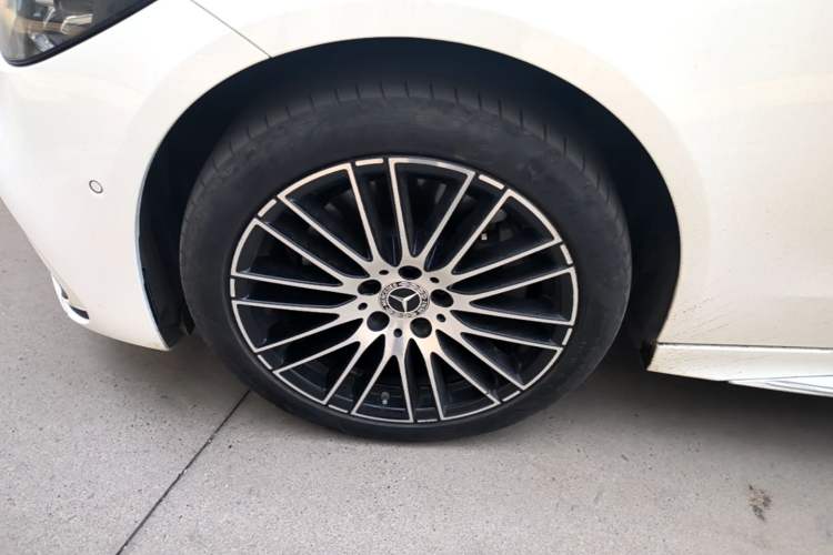 Used Mercedes-Benz C-Class 2024 Second Facelift C 260 L Sport Edition Left Front Wheel Hub