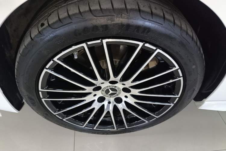 Used Mercedes-Benz C-Class 2024 Restyled C 200 L Sport Edition Left Front Wheel Hub