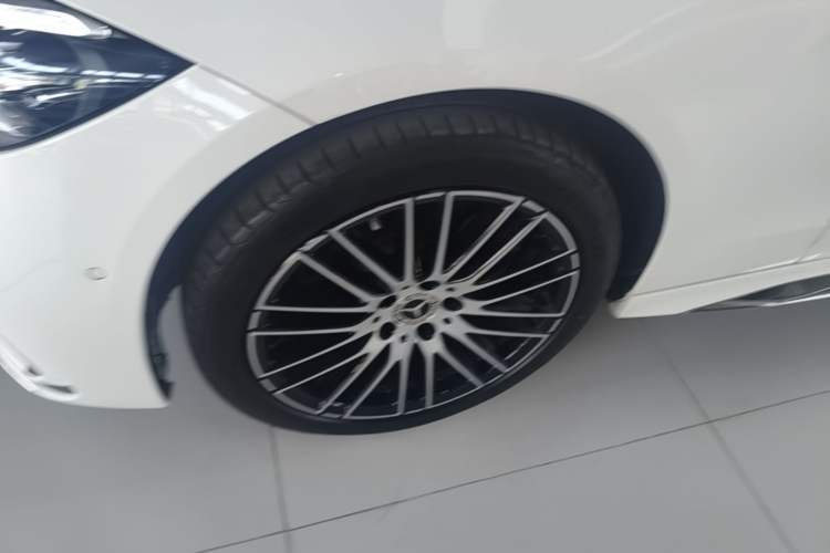Used Mercedes-Benz C-Class 2024 Restyled C 260 L Sport Edition Left Front Wheel Hub