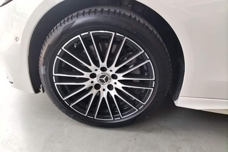 Used Mercedes-Benz C-Class 2024 Restyled C 260 L Sport Edition Left Front Wheel Hub