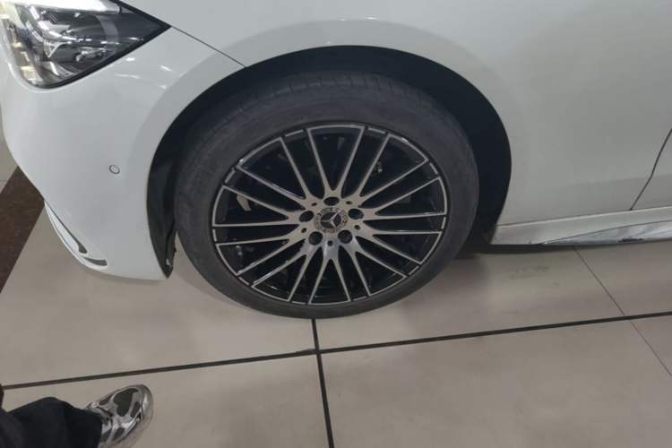 Used Mercedes-Benz C-Class 2024 Restyled C 260 L Sport Edition Left Front Wheel Hub
