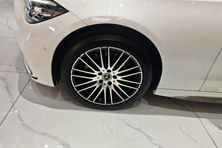 Used Mercedes-Benz C-Class 2024 Restyled C 260 L Sport Edition Left Front Wheel Hub