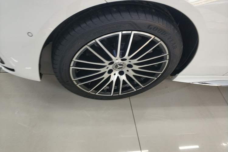 Used Mercedes-Benz C-Class 2024 Restyled C 260 L Sport Edition Left Front Wheel Hub