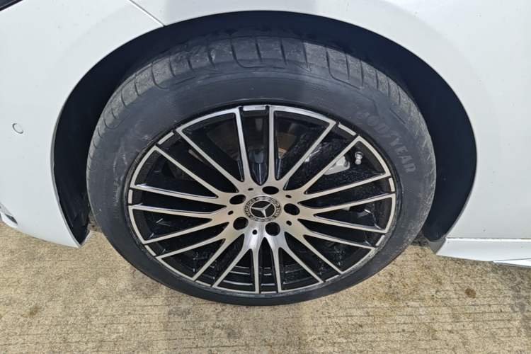 Used Mercedes-Benz C-Class 2024 C 260 L Sport Edition Left Front Wheel Hub