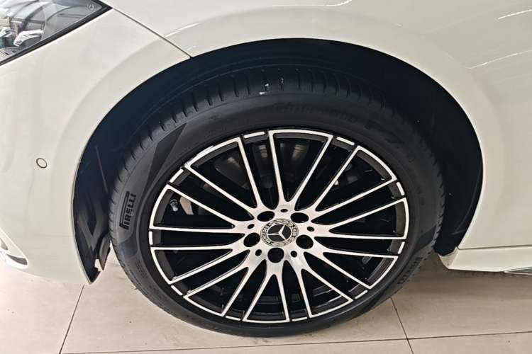 Used Mercedes-Benz C-Class 2024 Second Facelift C 260 L Sport Edition Left Front Wheel Hub