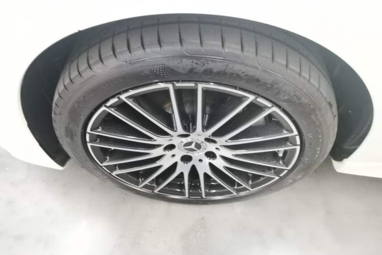 Used Mercedes-Benz C-Class 2024 Restyled C 260 L Sport Edition Left Front Wheel Hub