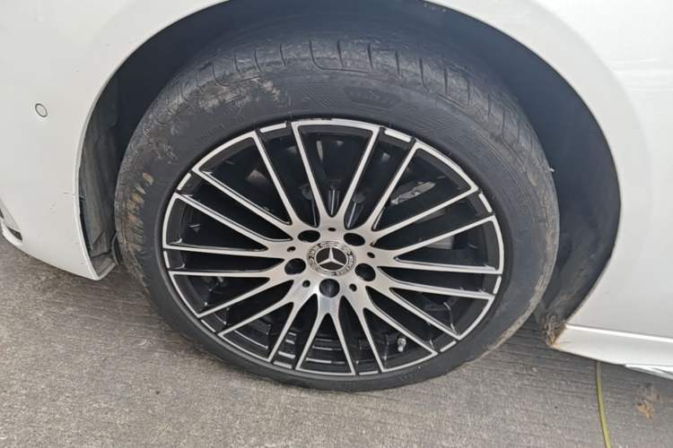 Used Mercedes-Benz C-Class 2024 C 260 L Sport Edition Left Front Wheel Hub