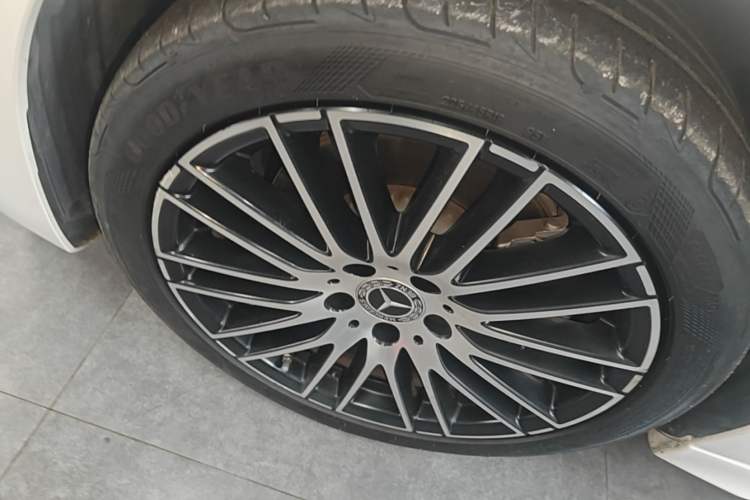 Used Mercedes-Benz C-Class 2024 Second Facelift C 260 L Sport Edition Left Front Wheel Hub