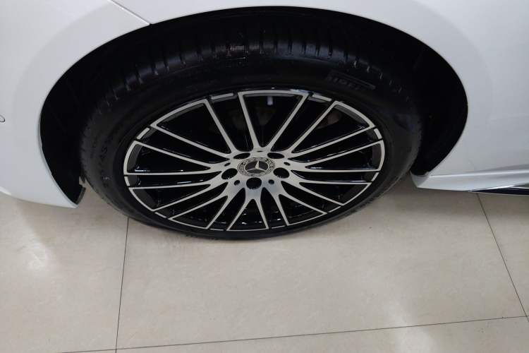 Used Mercedes-Benz C-Class 2024 Restyled C 260 L Sport Edition Left Front Wheel Hub