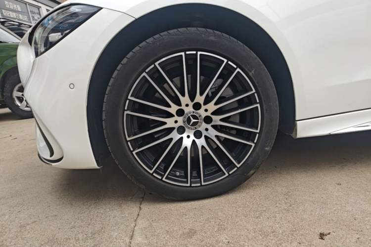 Used Mercedes-Benz C-Class 2024 Second Facelift C 260 L Sport Edition Left Front Wheel Hub