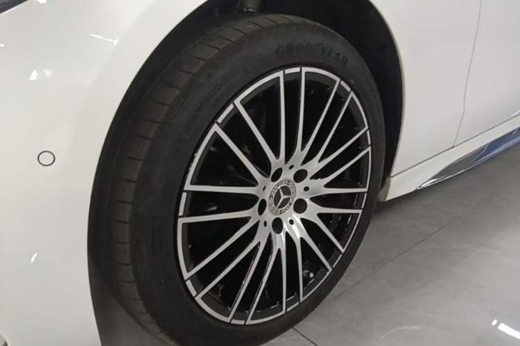 Used Mercedes-Benz C-Class 2024 Restyled C 260 L Sport Edition Left Front Wheel Hub