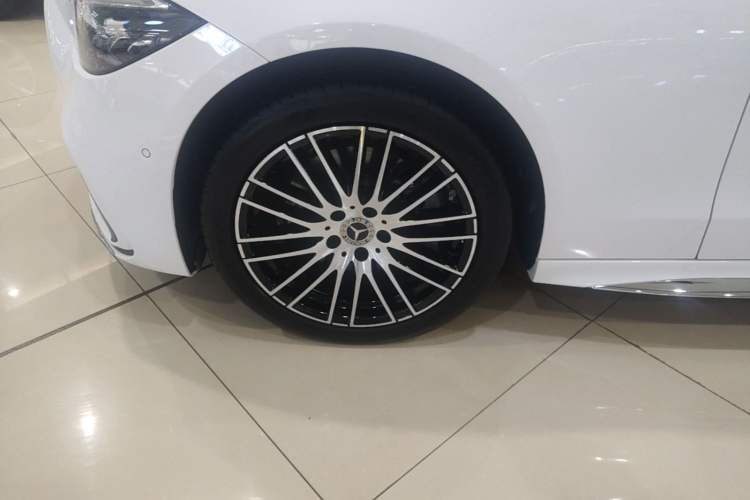 Used Mercedes-Benz C-Class 2024 Second Facelift C 260 L Sport Edition Left Front Wheel Hub
