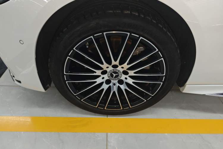 Used Mercedes-Benz C-Class 2024 C 260 L Sport Edition Left Front Wheel Hub