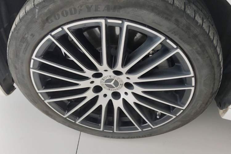 Used Mercedes-Benz C-Class 2024 Restyled C 260 L Sport Edition Left Front Wheel Hub