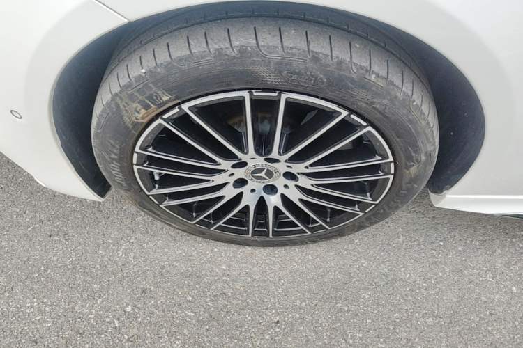 Used Mercedes-Benz C-Class 2024 Restyled C 260 L Sport Edition Left Front Wheel Hub