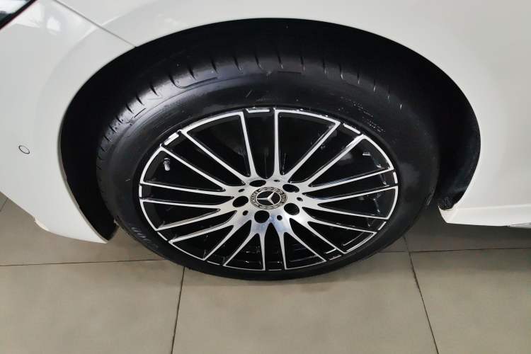 Used Mercedes-Benz C-Class 2024 Restyled C 260 L Sport Edition Left Front Wheel Hub