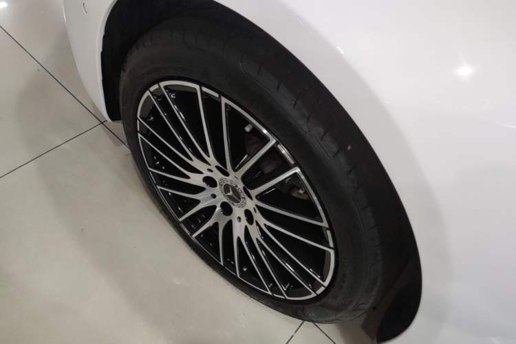 Used Mercedes-Benz C-Class 2024 Second Facelift C 260 L Sport Edition Left Front Wheel Hub