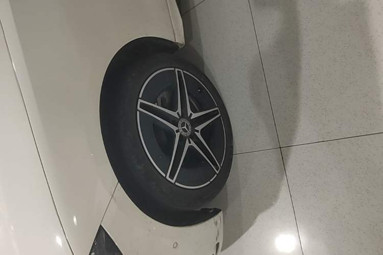 Used Mercedes-Benz C-Class 2024 Facelift C 260 L Night Edition Sport Version Left Front Wheel Hub
