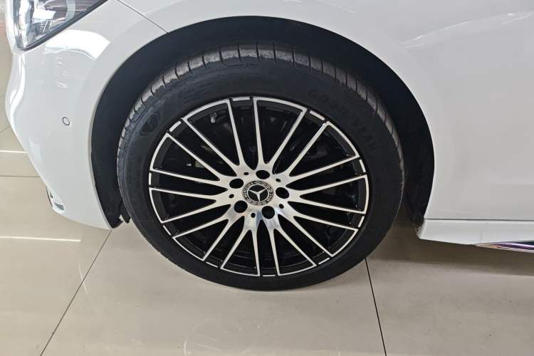 Used Mercedes-Benz C-Class 2024 Restyled C 260 L Sport Edition Left Front Wheel Hub