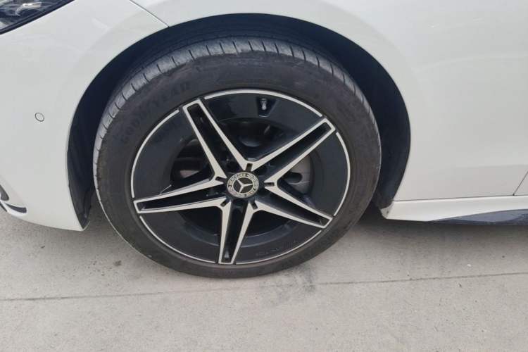 Used Mercedes-Benz C-Class 2024 Facelift C 260 L Night Edition Sport Version Left Front Wheel Hub