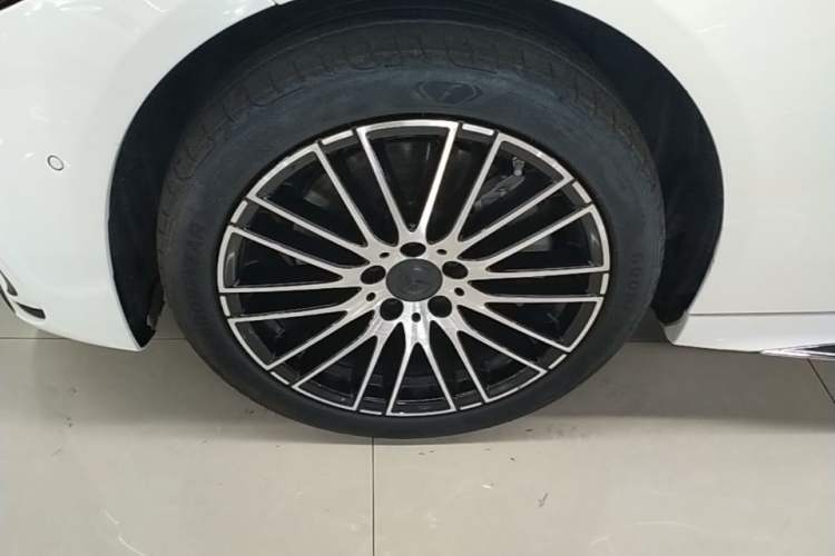 Used Mercedes-Benz C-Class 2024 Second Facelift C 260 L Sport Edition Left Front Wheel Hub