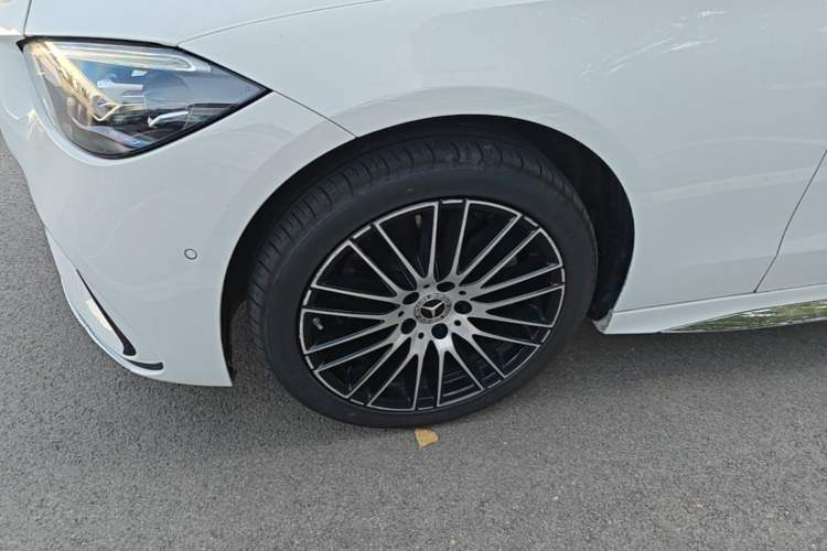 Used Mercedes-Benz C-Class 2024 Restyled C 260 L Sport Edition Left Front Wheel Hub