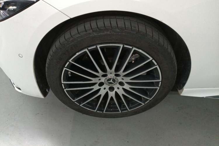 Used Mercedes-Benz C-Class 2024 Restyled C 260 L Sport Edition Left Front Wheel Hub