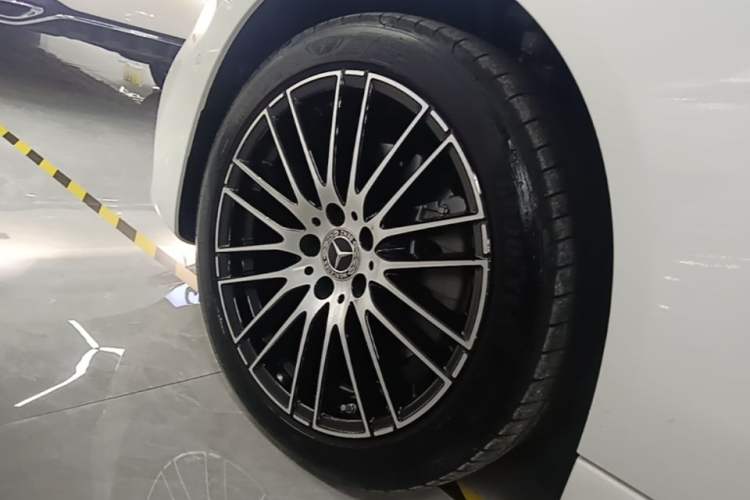 Used Mercedes-Benz C-Class 2024 C 260 L Sport Edition Left Front Wheel Hub