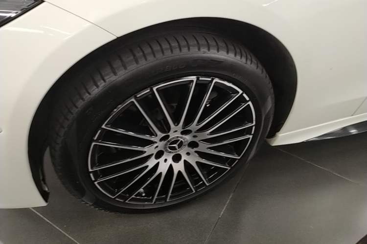 Used Mercedes-Benz C-Class 2024 Restyled C 260 L Sport Edition Left Front Wheel Hub