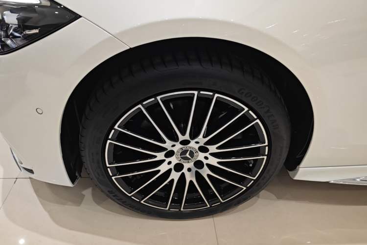 Used Mercedes-Benz C-Class 2024 C 200 L Sport Edition Left Front Wheel Hub