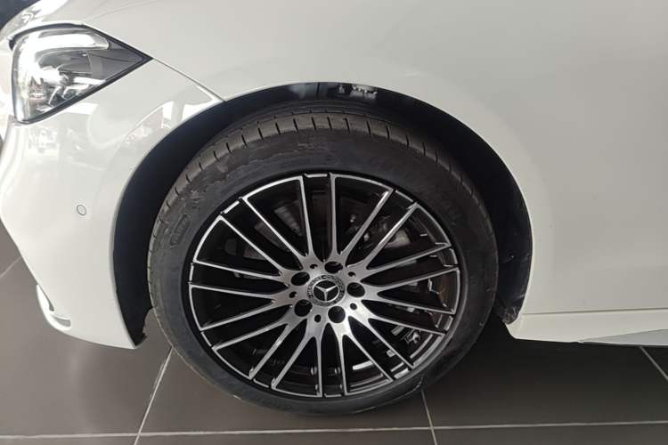 Used Mercedes-Benz C-Class 2024 Restyled C 260 L Sport Edition Left Front Wheel Hub
