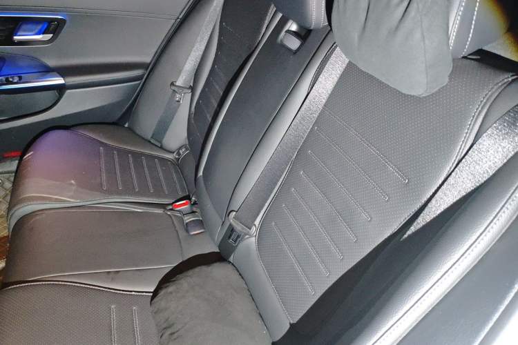 Used Mercedes-Benz C-Class 2024 Second Facelift C 260 L Left Rear Seat