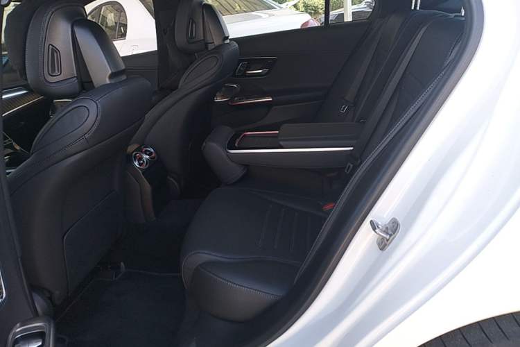 Used Mercedes-Benz C-Class 2024 Facelifted C-Class 260 L Night Edition Sports Version Left Rear Seat