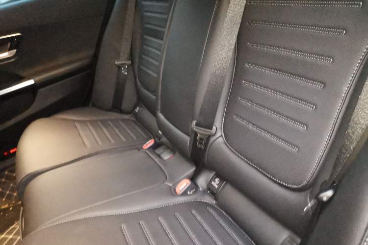 Used Mercedes-Benz C-Class  Left Rear Seat
