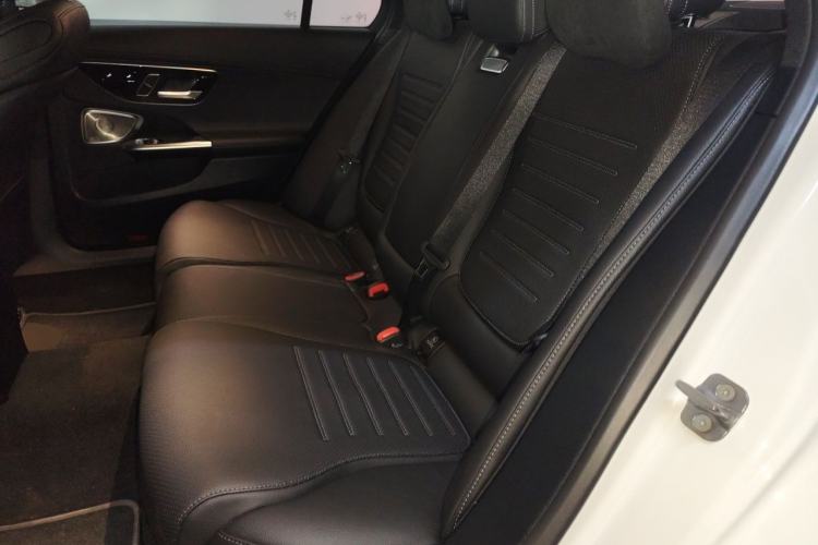 Used Mercedes-Benz C-Class 2024 Facelifted C-Class 260 L Night Edition Sports Version Left Rear Seat