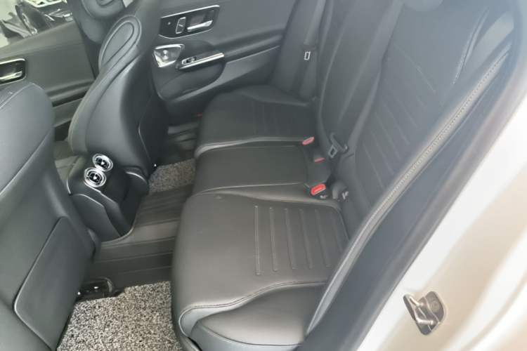 Used Mercedes-Benz C-Class 2024 Second Facelift C 260 L Starry Night Sport Edition Left Rear Seat
